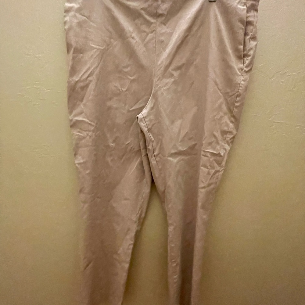 Carolina Belle Women's Tan Cropped Pants